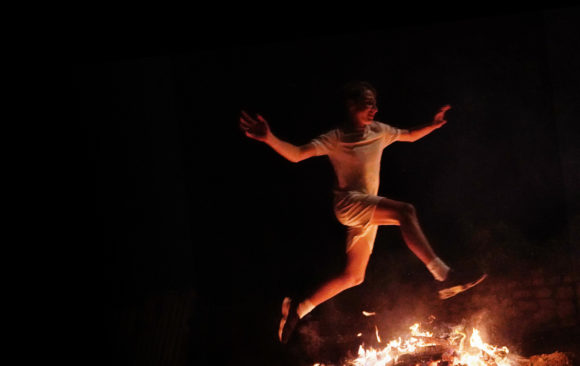 Parlez-nous d'un feu ! (Création Collective)